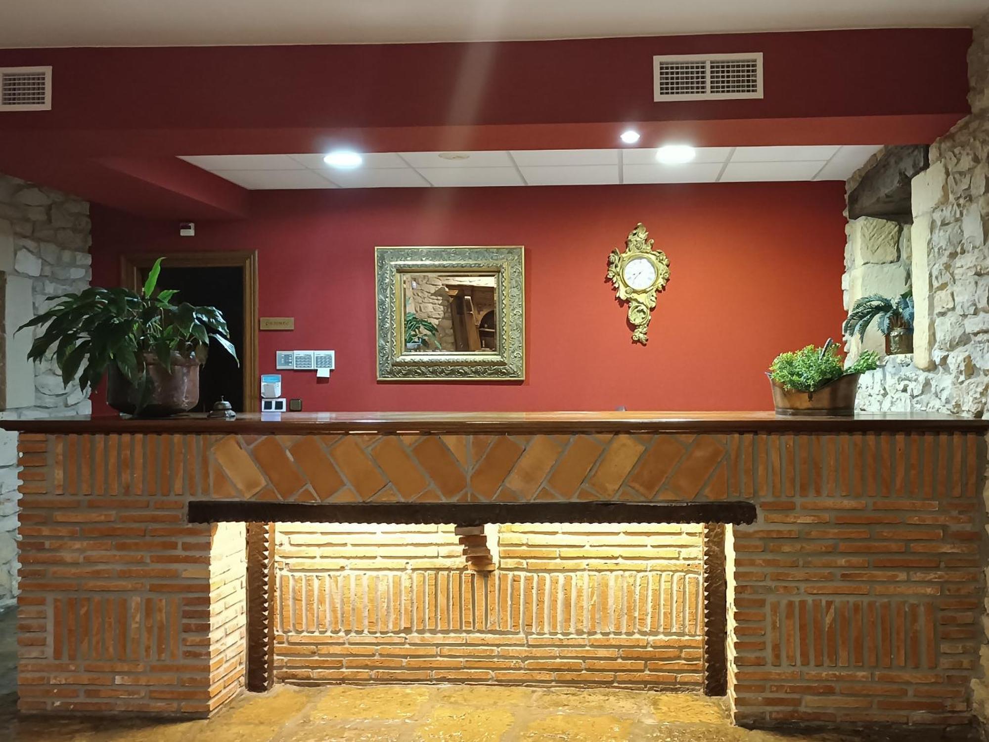 Hotel Casona Los Caballeros Santillana del Mar Exterior photo